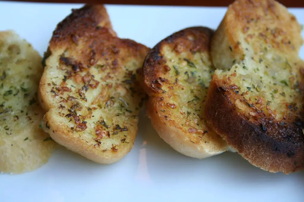 Garlic bread, the ultimate companion to any meal!