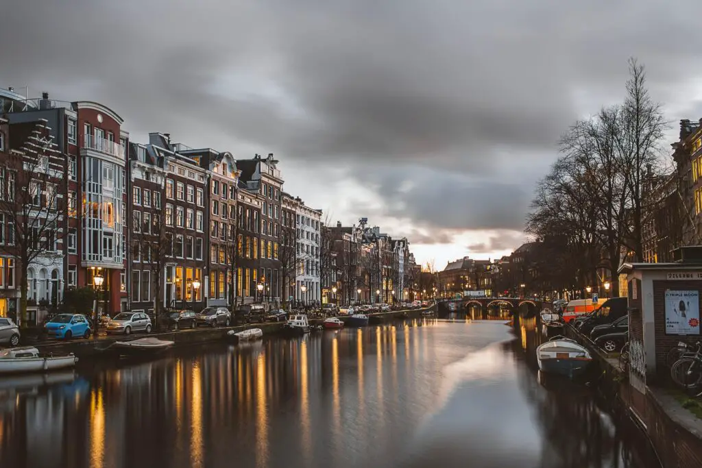 amsterdam canals