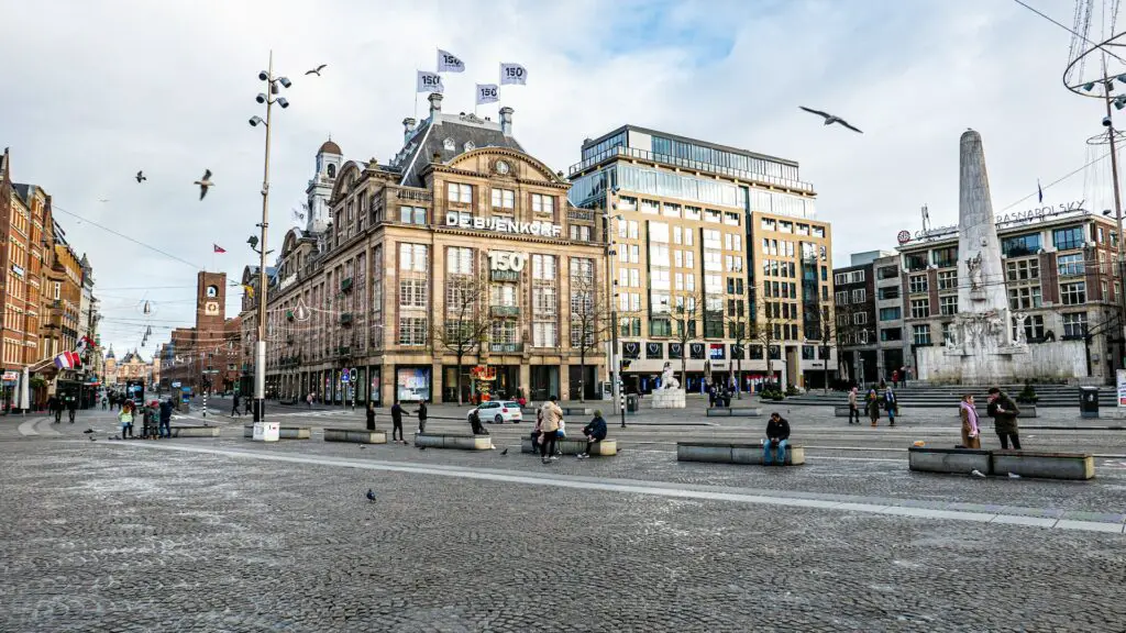 the dam Square amsterdam